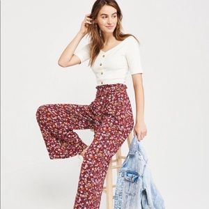 Abercrombie Belted Wide Legged Pants